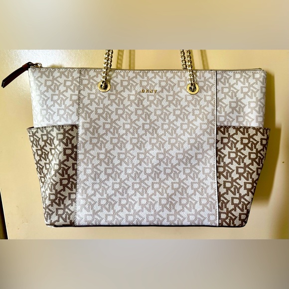 Classic Monogram DKNY Faux Leather Gigi Tote Cream And Brown - Picture 2 of 11